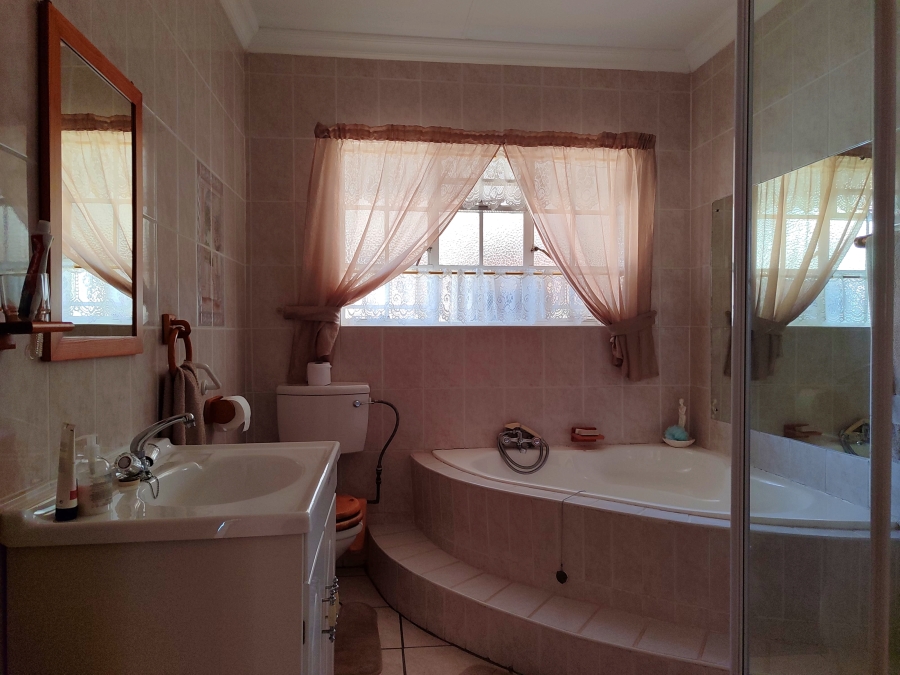 3 Bedroom Property for Sale in Vaal Park North West
